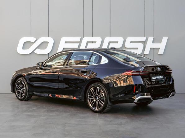 BMW 5 серии VIII (G60/G61/G68) с пробегом 2025 года, цена 7 499 000 рублей, 4420 км, седан, Автокод Объявления