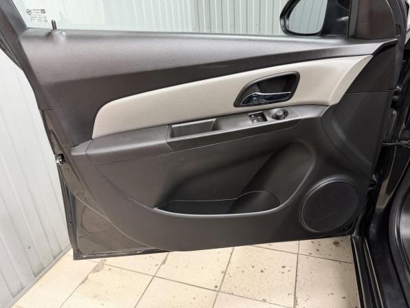 Chevrolet Cruze I Рестайлинг с пробегом 2012 года, цена 858 000 рублей, 185477 км, хэтчбек, Автокод Объявления