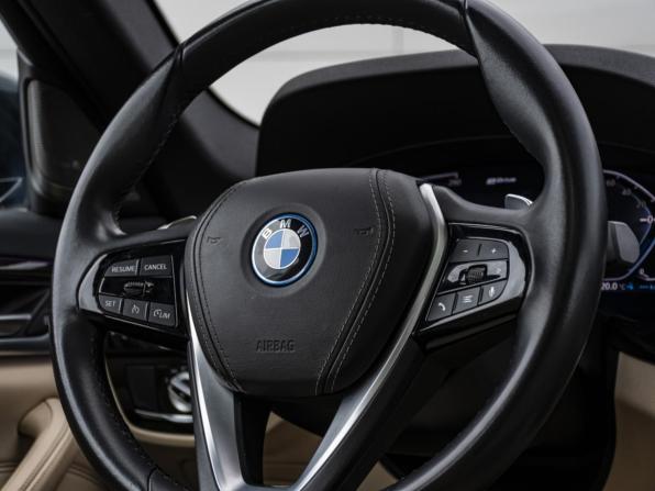 BMW 5 серии VIII (G60/G61/G68) с пробегом 2023 года, цена 6 100 000 рублей, 84520 км, седан, Автокод Объявления
