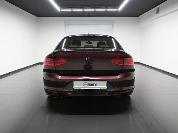 Volkswagen Passat B8 с пробегом 2015 года, цена 1 615 000 рублей, 211345 км, седан, Автокод Объявления