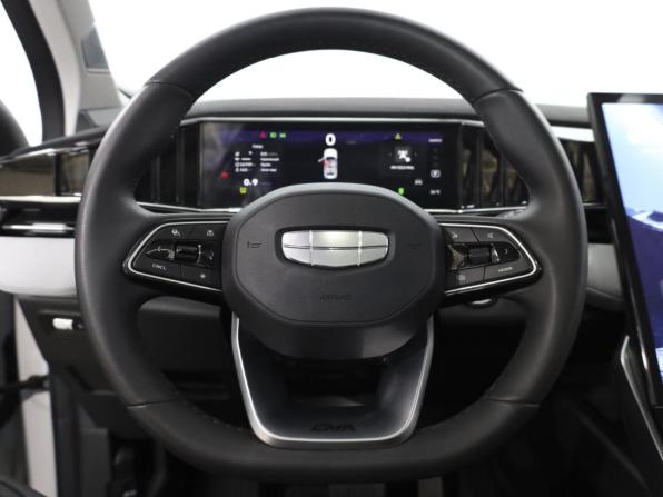 Geely Atlas II с пробегом 2024 года, цена 3 249 500 рублей, 16749 км, внедорожник, Автокод Объявления