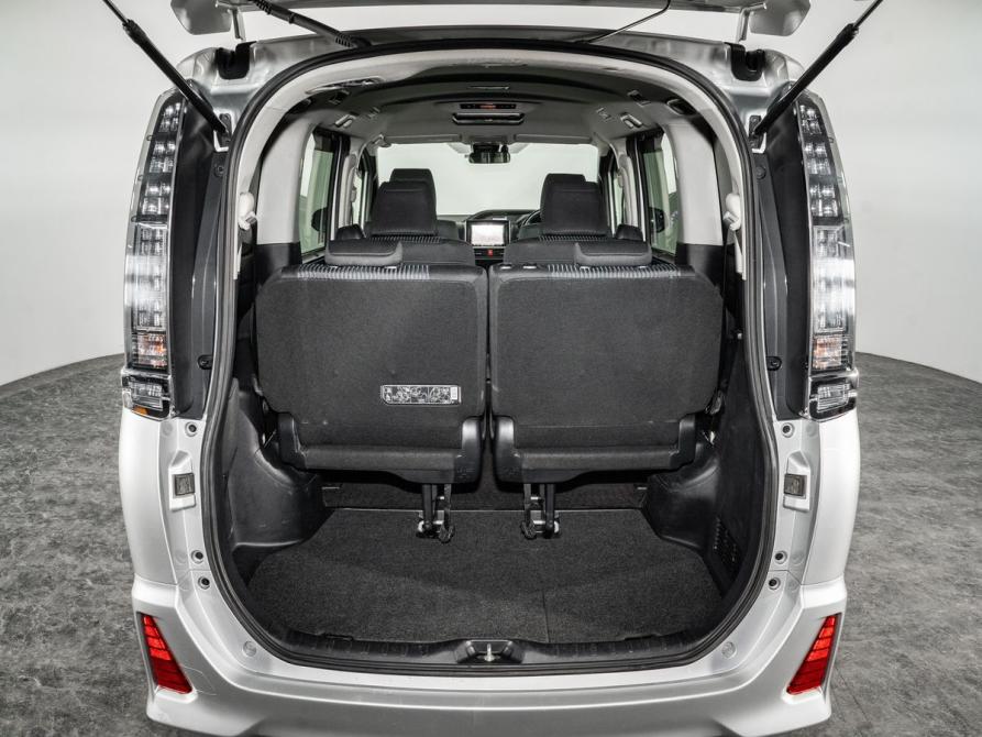 Toyota Voxy III (R80) Иркутск  - изображение 19