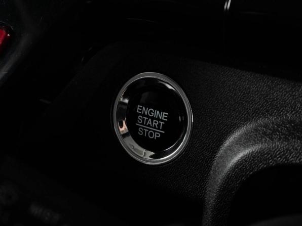 Honda Stepwgn V Рестайлинг с пробегом 2020 года, цена 2 650 000 рублей, 63971 км, минивэн, Автокод Объявления