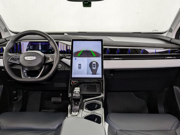 Geely Atlas II с пробегом 2024 года, цена 2 750 000 рублей, 56233 км, внедорожник, Автокод Объявления