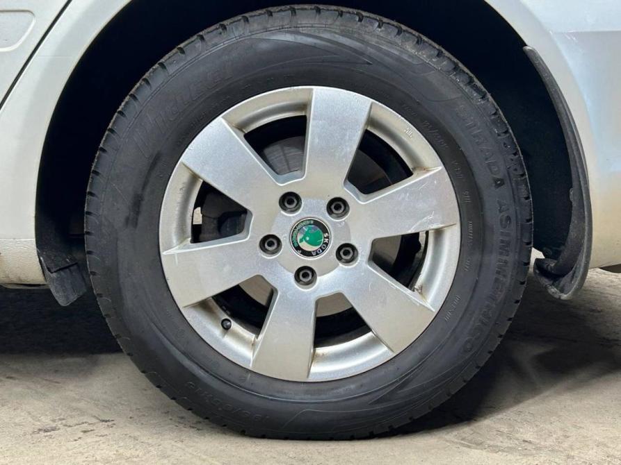 Skoda Octavia II (A5) Рестайлинг Санкт-Петербург  - изображение 21
