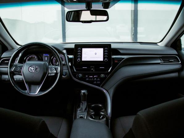 Toyota Camry VIII (XV70) Рестайлинг с пробегом 2021 года, цена 2 525 000 рублей, 113871 км, седан, Автокод Объявления
