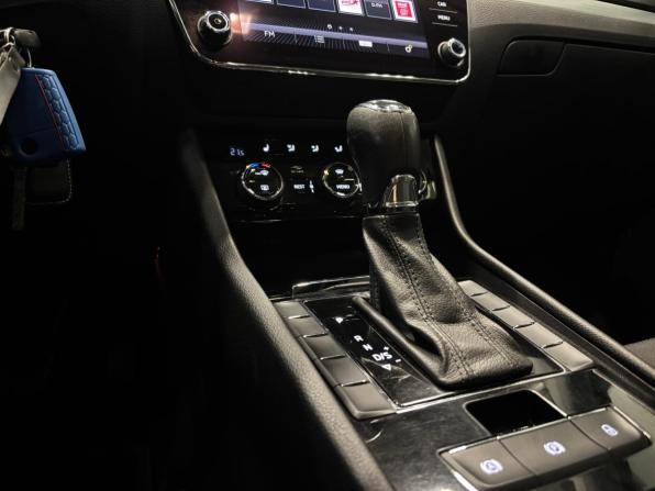Skoda Superb III с пробегом 2018 года, цена 1 829 000 рублей, 176743 км, лифтбек, Автокод Объявления