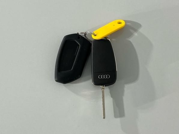Audi Q3 I (8U) Рестайлинг с пробегом 2017 года, цена 2 200 000 рублей, 153375 км, внедорожник, Автокод Объявления