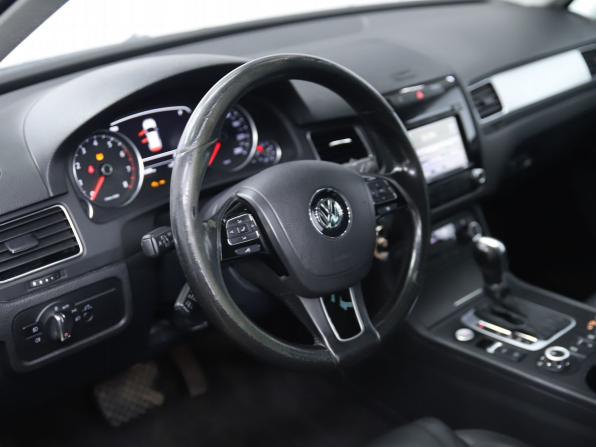 Volkswagen Touareg II с пробегом 2014 года, цена 2 050 000 рублей, 220049 км, внедорожник, Автокод Объявления