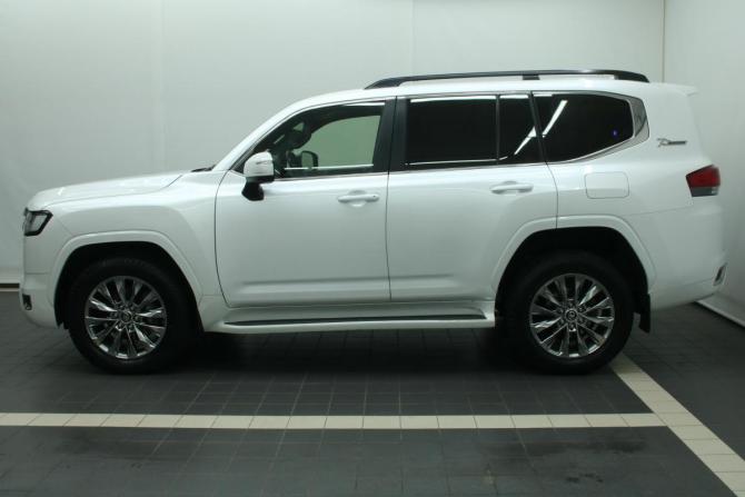 Toyota Land Cruiser 300 Series с пробегом 2021 года, цена 10 990 000 рублей, 58661 км, внедорожник, Автокод Объявления