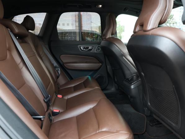 Volvo XC60 II Рестайлинг с пробегом 2021 года, цена 4 049 000 рублей, 72730 км, внедорожник, Автокод Объявления