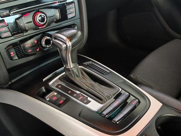 Audi A4 IV (B8) Рестайлинг с пробегом 2012 года, цена 1 570 000 рублей, 188000 км, седан, Автокод Объявления