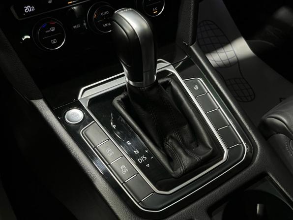 Volkswagen Passat B8 с пробегом 2017 года, цена 1 690 000 рублей, 191407 км, седан, Автокод Объявления