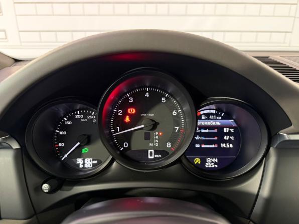 Porsche Macan I Рестайлинг 2 с пробегом 2022 года, цена 7 330 000 рублей, 36500 км, внедорожник, Автокод Объявления