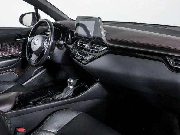 Toyota C-HR I с пробегом 2019 года, цена 2 250 000 рублей, 81247 км, внедорожник, Автокод Объявления