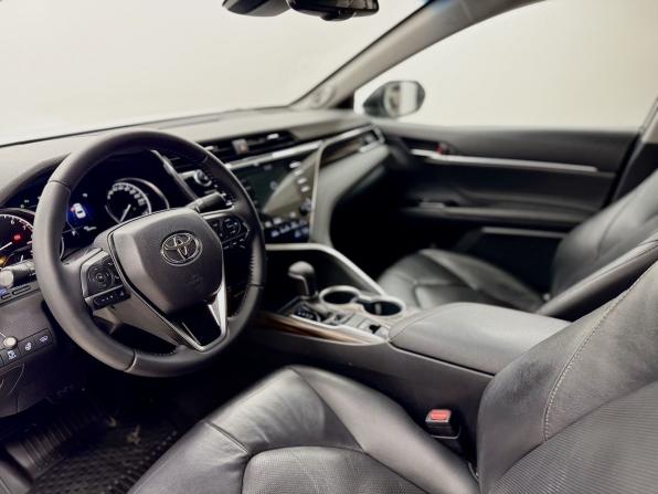 Toyota Camry VIII (XV70) с пробегом 2019 года, цена 2 525 000 рублей, 192141 км, седан, Автокод Объявления