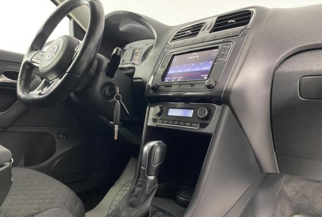 Volkswagen Polo V Рестайлинг с пробегом 2019 года, цена 1 290 000 рублей, 207090 км, седан, Автокод Объявления