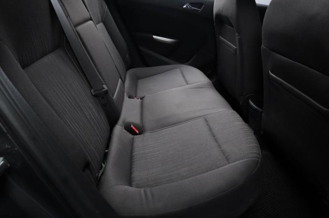Opel Astra J с пробегом 2011 года, цена 719 000 рублей, 113875 км, хэтчбек, Автокод Объявления