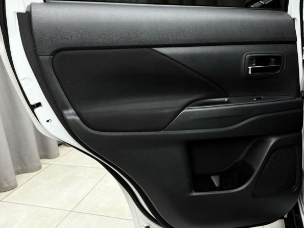 Mitsubishi Outlander III Рестайлинг 2 с пробегом 2016 года, цена 1 949 000 рублей, 158615 км, внедорожник, Автокод Объявления