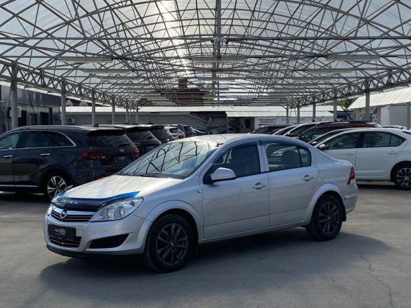 Opel Astra H Рестайлинг с пробегом 2012 года, цена 698 000 рублей, 77447 км, седан, Автокод Объявления