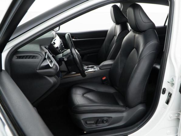 Toyota Camry VIII (XV70) с пробегом 2020 года, цена 3 010 111 рублей, 128817 км, седан, Автокод Объявления