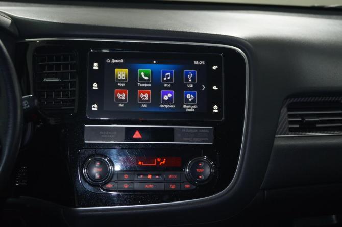 Mitsubishi Outlander III Рестайлинг 3 с пробегом 2020 года, цена 2 500 000 рублей, 81900 км, внедорожник, Автокод Объявления