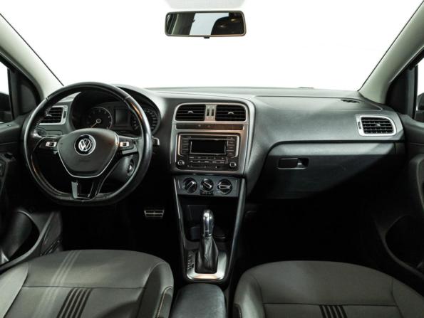 Volkswagen Polo V Рестайлинг с пробегом 2017 года, цена 1 237 500 рублей, 150371 км, седан, Автокод Объявления