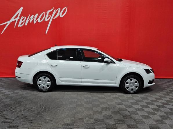 Skoda Octavia III (A7) Рестайлинг с пробегом 2019 года, цена 1 485 000 рублей, 144361 км, лифтбек, Автокод Объявления