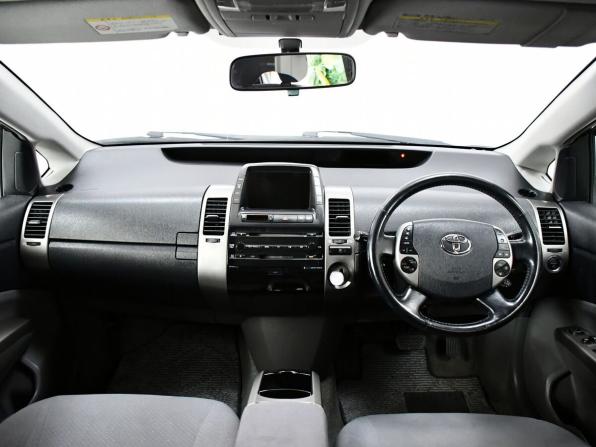 Toyota Prius II Рестайлинг (XW20) с пробегом 2011 года, цена 977 000 рублей, 221419 км, лифтбек, Автокод Объявления