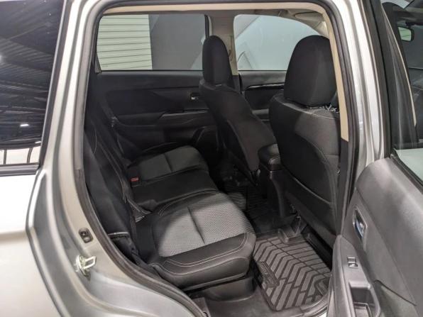 Mitsubishi Outlander III Рестайлинг 3 с пробегом 2022 года, цена 2 295 000 рублей, 101067 км, внедорожник, Автокод Объявления