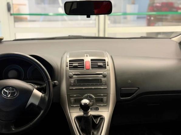Toyota Auris I с пробегом 2009 года, цена 675 000 рублей, 201000 км, хэтчбек, Автокод Объявления