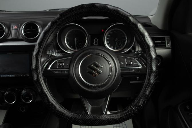 Suzuki Swift V с пробегом 2018 года, цена 1 099 000 рублей, 140000 км, хэтчбек, Автокод Объявления