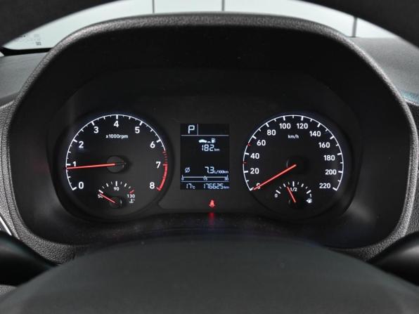Hyundai Solaris II с пробегом 2018 года, цена 1 229 000 рублей, 176625 км, седан, Автокод Объявления