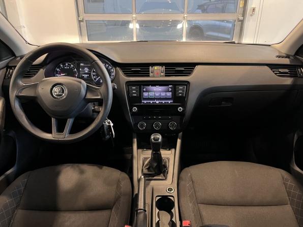 Skoda Octavia III (A7) Рестайлинг с пробегом 2017 года, цена 1 550 000 рублей, 185851 км, лифтбек, Автокод Объявления