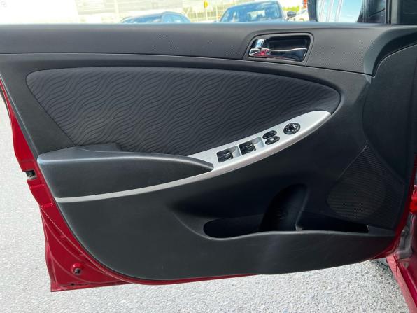 Hyundai Solaris I с пробегом 2011 года, цена 768 000 рублей, 234746 км, седан, Автокод Объявления