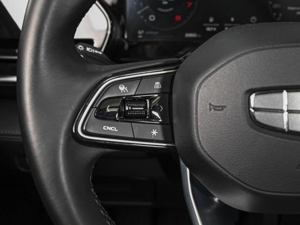 Geely Monjaro I Рестайлинг с пробегом 2025 года, цена 3 975 000 рублей, 30850 км, внедорожник, Автокод Объявления