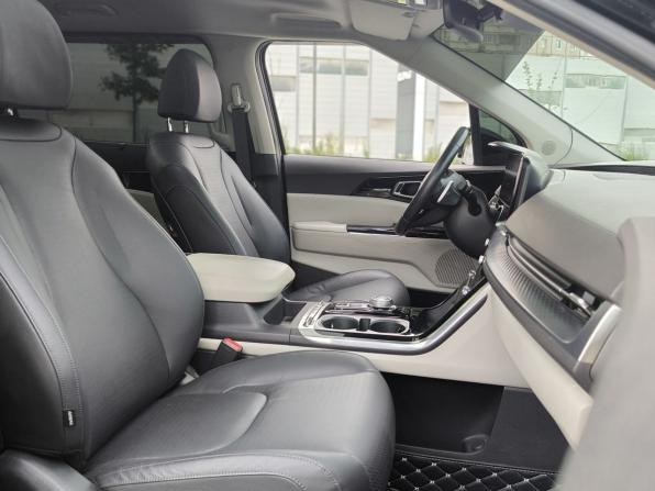 Kia Carnival IV с пробегом 2021 года, цена 4 700 000 рублей, 89368 км, минивэн, Автокод Объявления