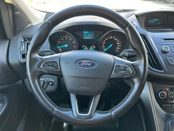 Ford Kuga II Рестайлинг с пробегом 2017 года, цена 1 079 000 рублей, 297378 км, внедорожник, Автокод Объявления