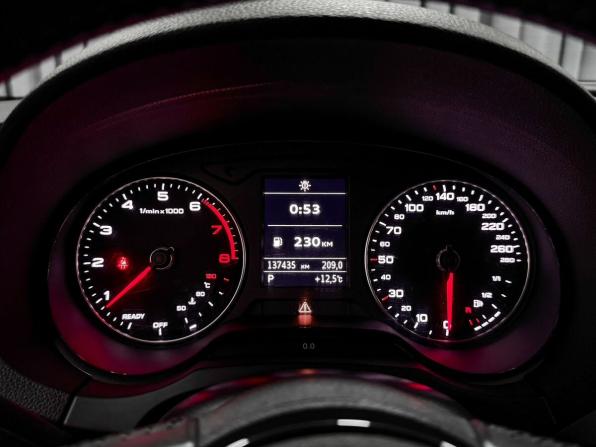 Audi A3 III (8V) Рестайлинг с пробегом 2017 года, цена 1 559 000 рублей, 137435 км, седан, Автокод Объявления