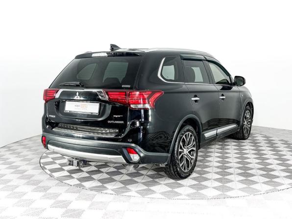 Mitsubishi Outlander III Рестайлинг 2 с пробегом 2018 года, цена 2 131 400 рублей, 233616 км, внедорожник, Автокод Объявления