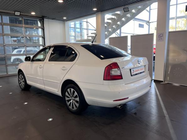 Skoda Octavia II (A5) Рестайлинг с пробегом 2013 года, цена 940 000 рублей, 125848 км, лифтбек, Автокод Объявления