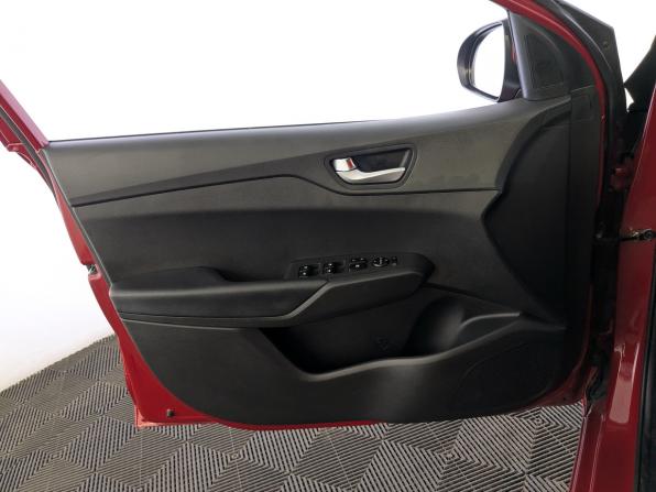 Hyundai Solaris II Рестайлинг с пробегом 2021 года, цена 1 711 000 рублей, 103833 км, седан, Автокод Объявления