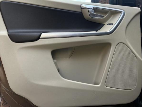 Volvo XC60 I с пробегом 2012 года, цена 1 045 000 рублей, 265568 км, внедорожник, Автокод Объявления