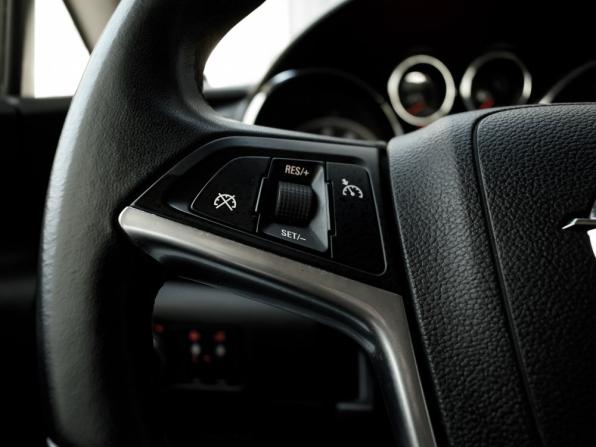 Opel Astra J с пробегом 2010 года, цена 750 000 рублей, 112238 км, хэтчбек, Автокод Объявления