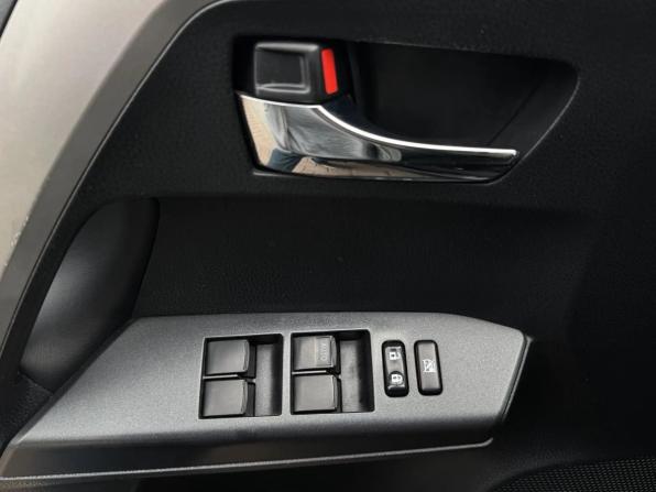 Toyota RAV4 IV (XA40) Рестайлинг с пробегом 2018 года, цена 2 699 000 рублей, 186469 км, внедорожник, Автокод Объявления