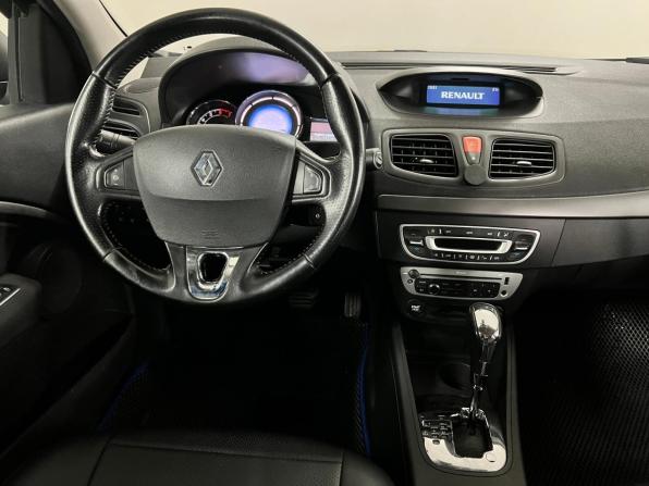 Renault Fluence I Рестайлинг с пробегом 2016 года, цена 900 000 рублей, 141000 км, седан, Автокод Объявления