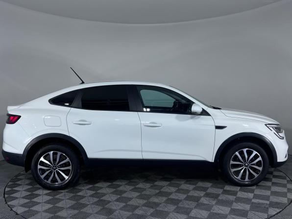 Renault Arkana I с пробегом 2021 года, цена 1 590 000 рублей, 39347 км, внедорожник, Автокод Объявления