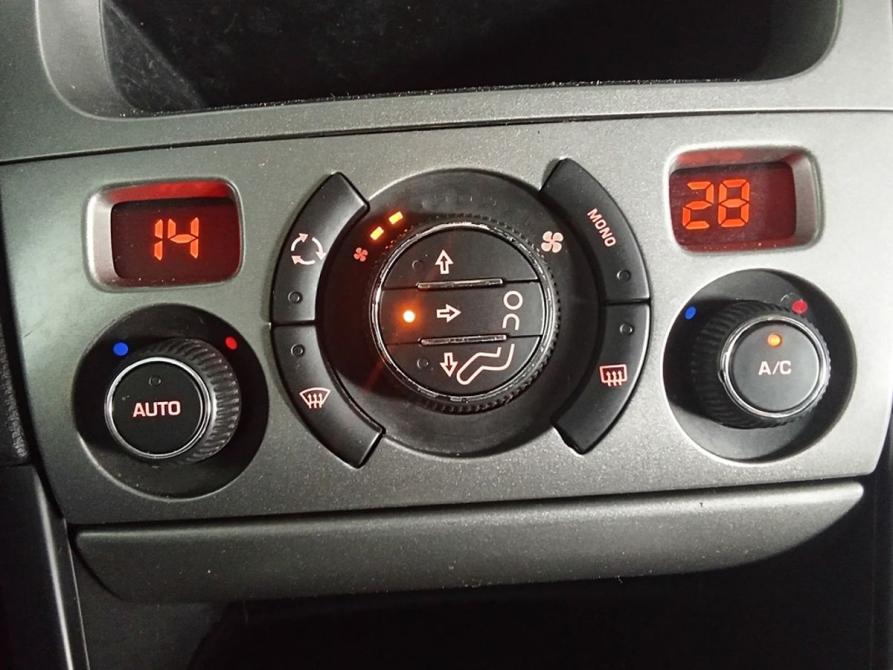 Peugeot 408 I Москва  - изображение 14