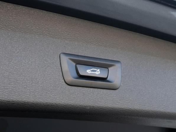 BMW X1 II (F48) Рестайлинг с пробегом 2020 года, цена 2 983 500 рублей, 111687 км, внедорожник, Автокод Объявления
