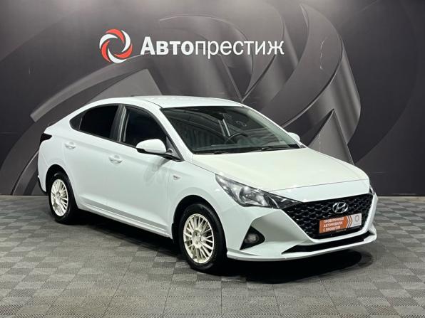 Hyundai Solaris II Рестайлинг с пробегом 2020 года, цена 1 340 000 рублей, 126000 км, седан, Автокод Объявления